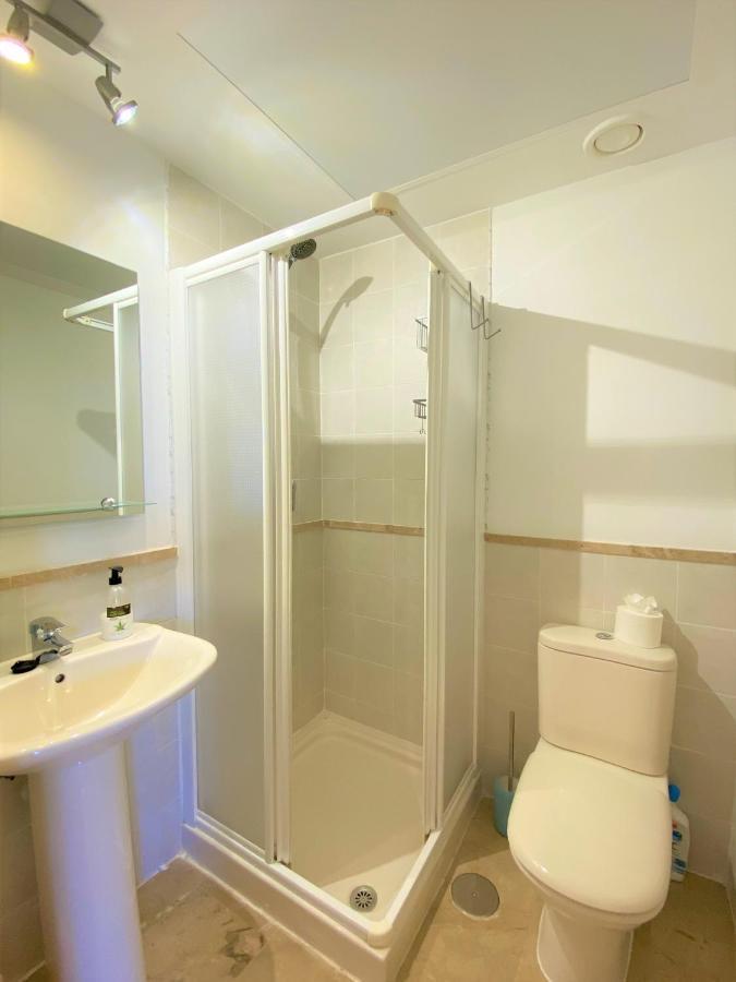 Sea View Penthouse Apartment With Hot Tub - Casa Bella Vista, Buenas Noches , Estepona Eksteriør bilde