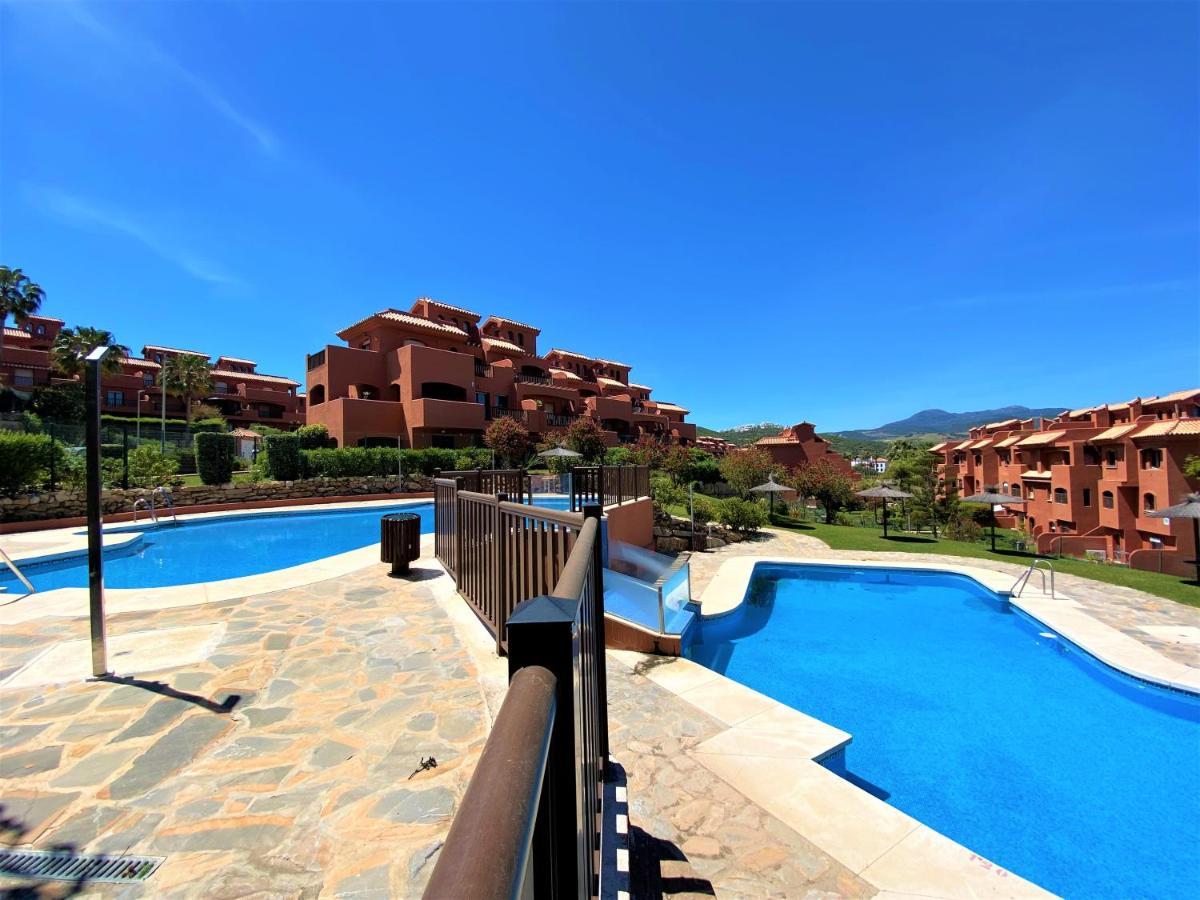 Sea View Penthouse Apartment With Hot Tub - Casa Bella Vista, Buenas Noches , Estepona Eksteriør bilde