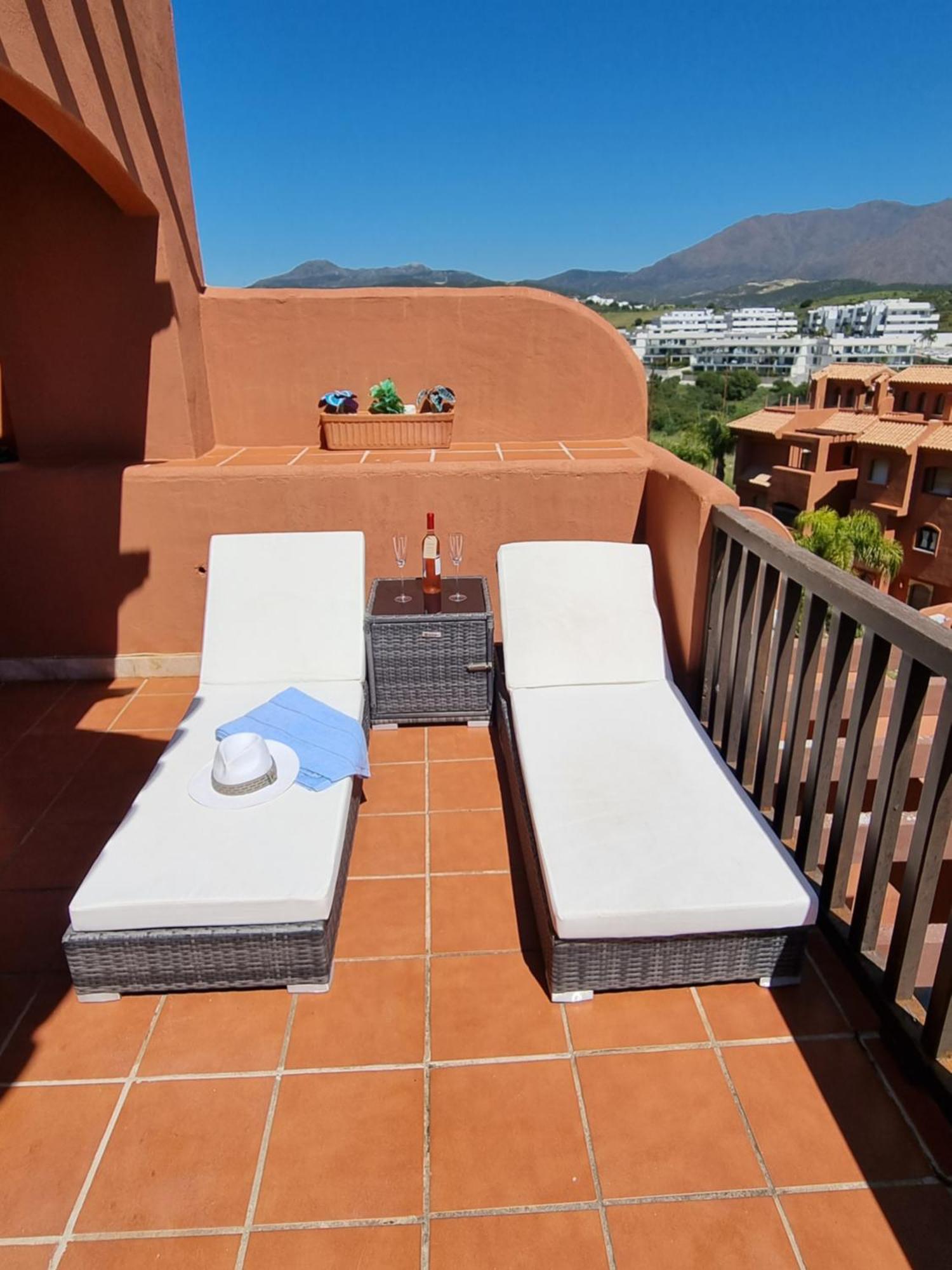 Sea View Penthouse Apartment With Hot Tub - Casa Bella Vista, Buenas Noches , Estepona Eksteriør bilde