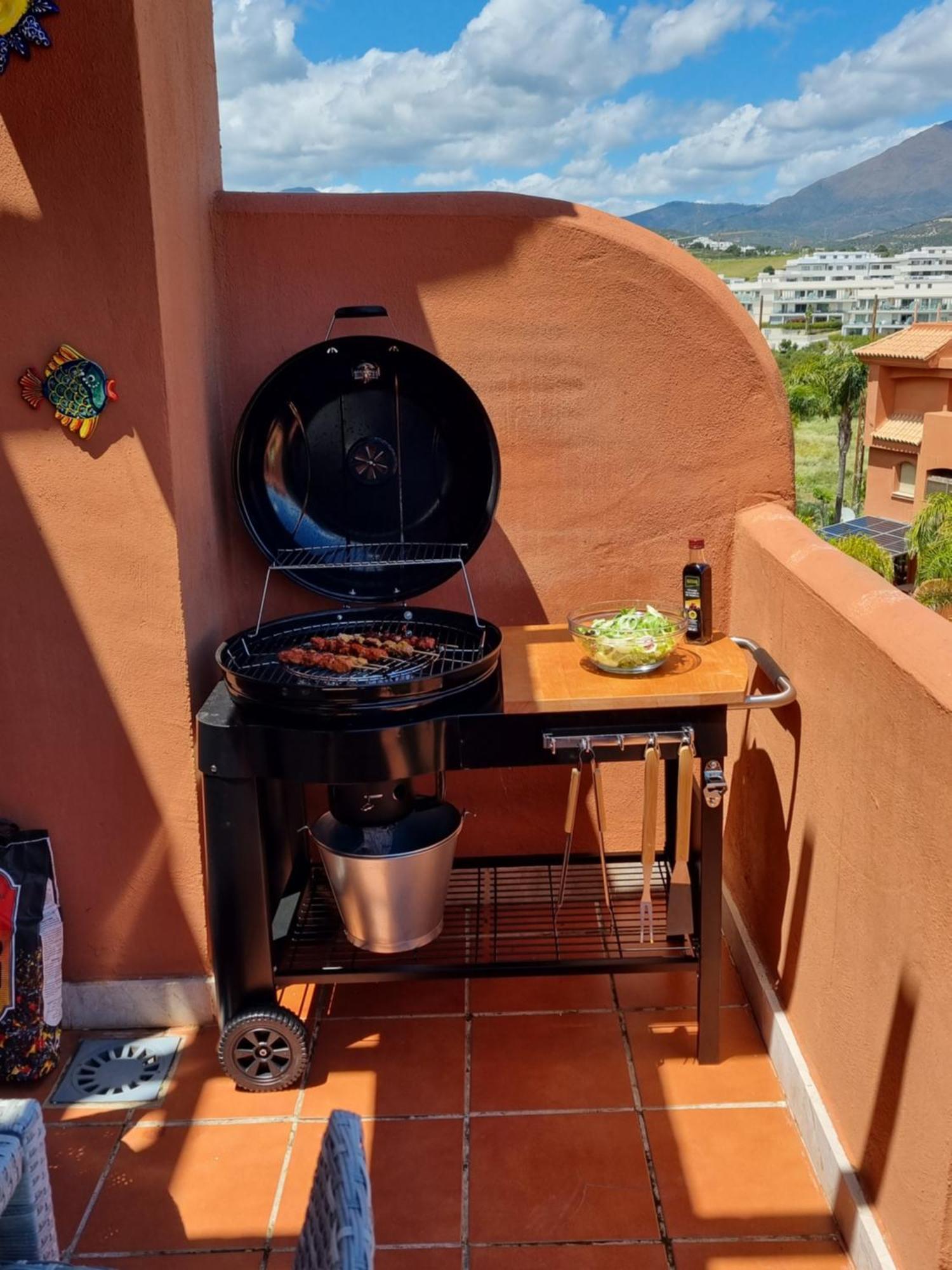 Sea View Penthouse Apartment With Hot Tub - Casa Bella Vista, Buenas Noches , Estepona Eksteriør bilde