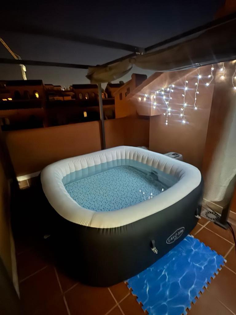 Sea View Penthouse Apartment With Hot Tub - Casa Bella Vista, Buenas Noches , Estepona Eksteriør bilde